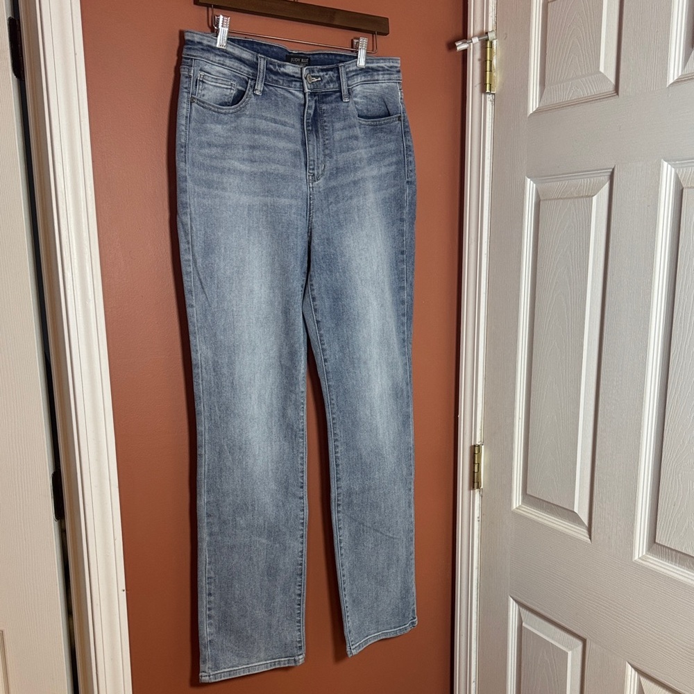 Judy Blue Light Blue Straight Leg Jeans